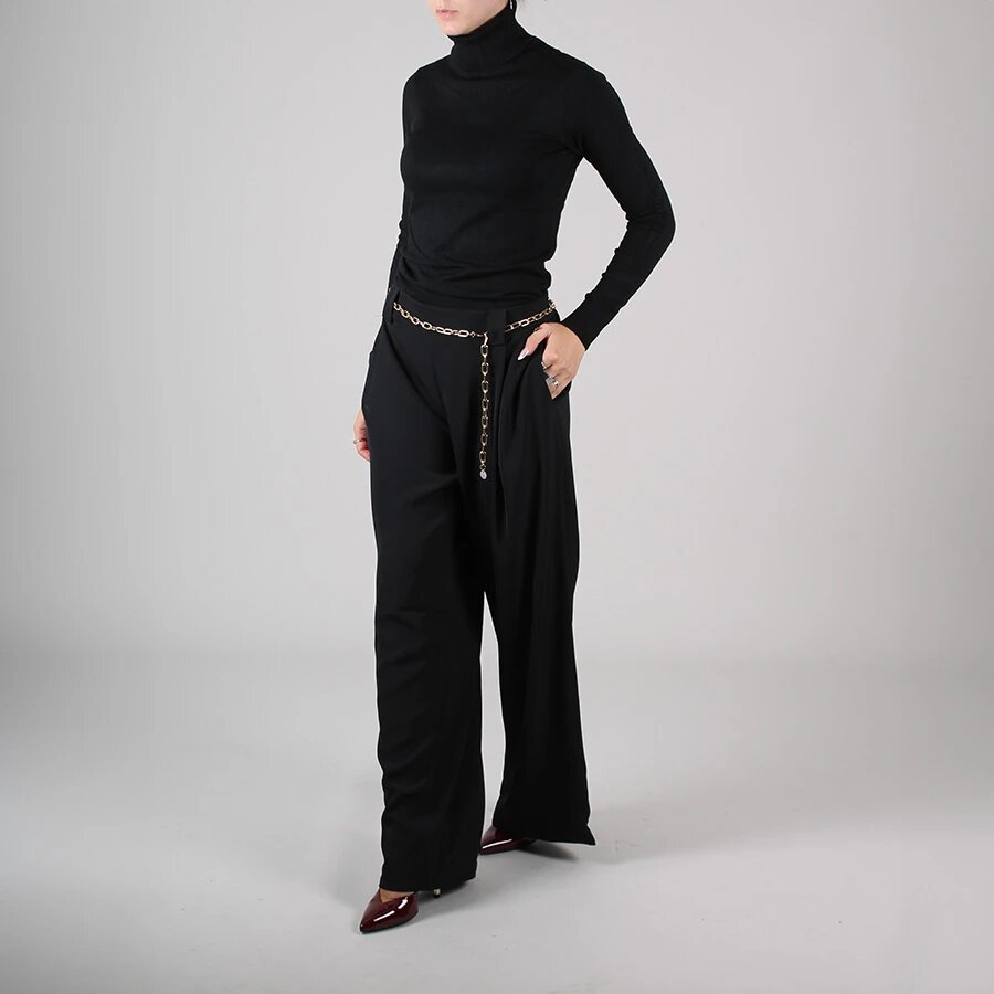 Damenhose mit weitem Bein und hoher Taille