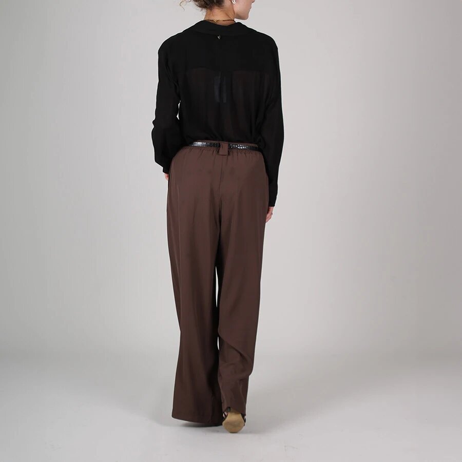 Damenhose mit weitem Bein und hoher Taille