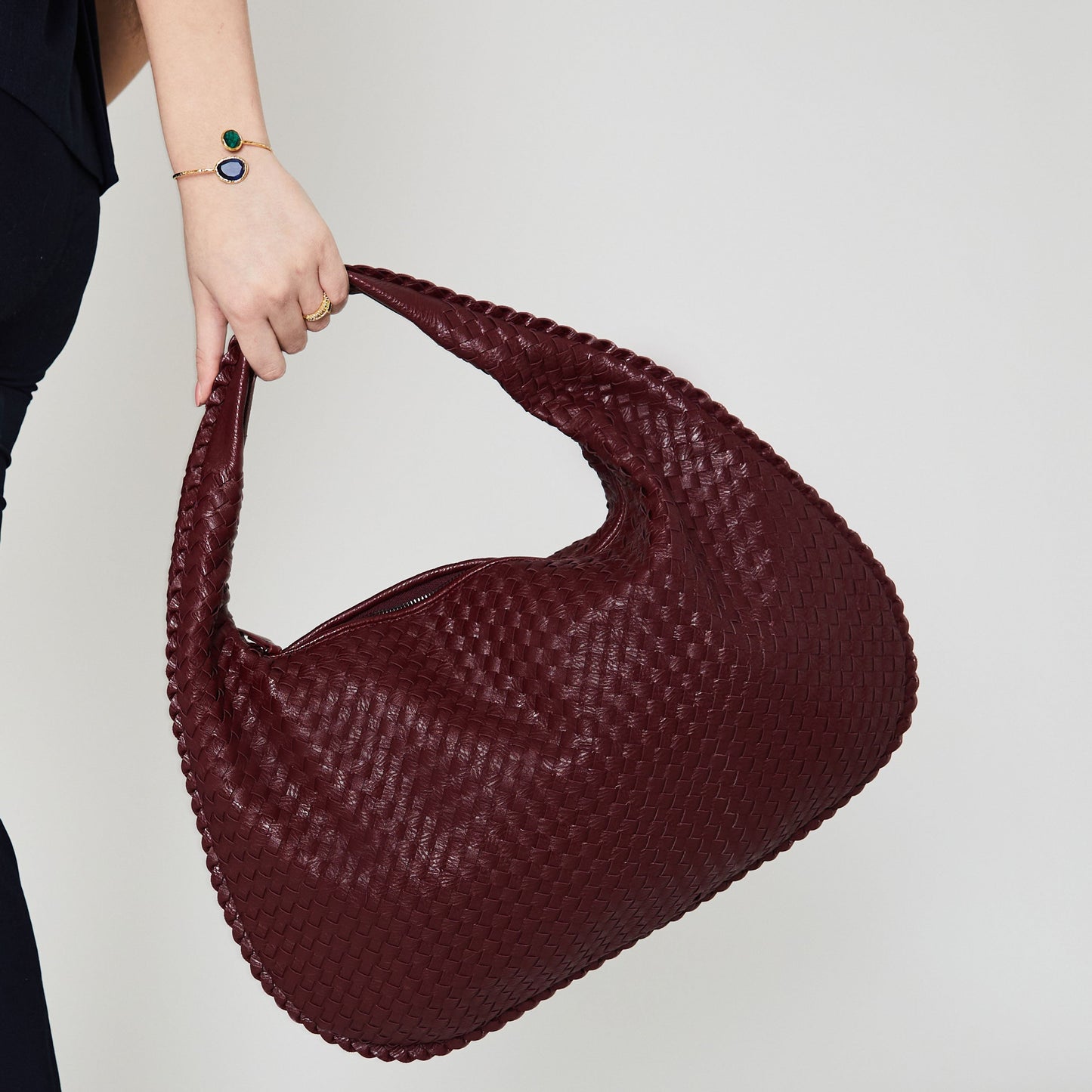 Damen-Umhängetasche aus veganem Leder | Laptop 16 Zoll